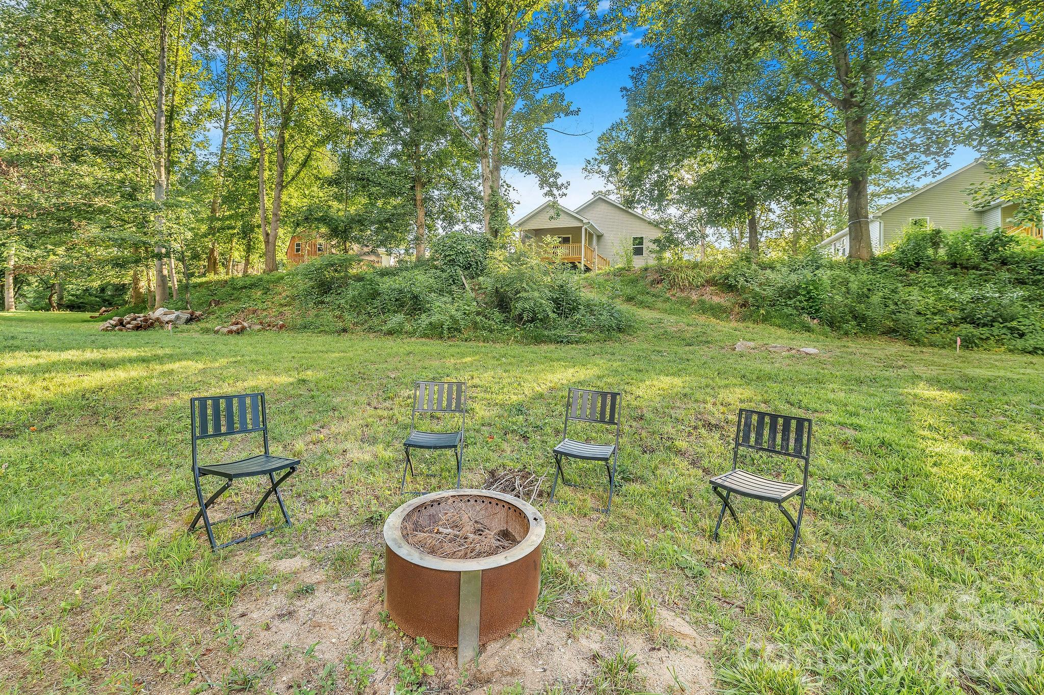 1182 Crabtree Road