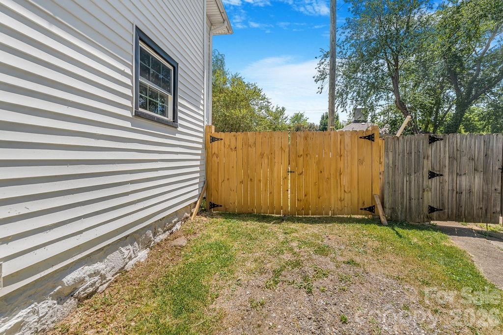 131 Woodrow Avenue