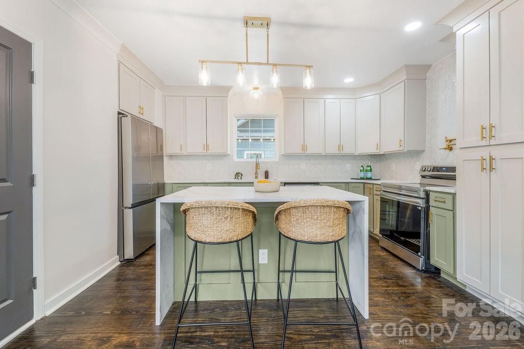 131 Woodrow Avenue