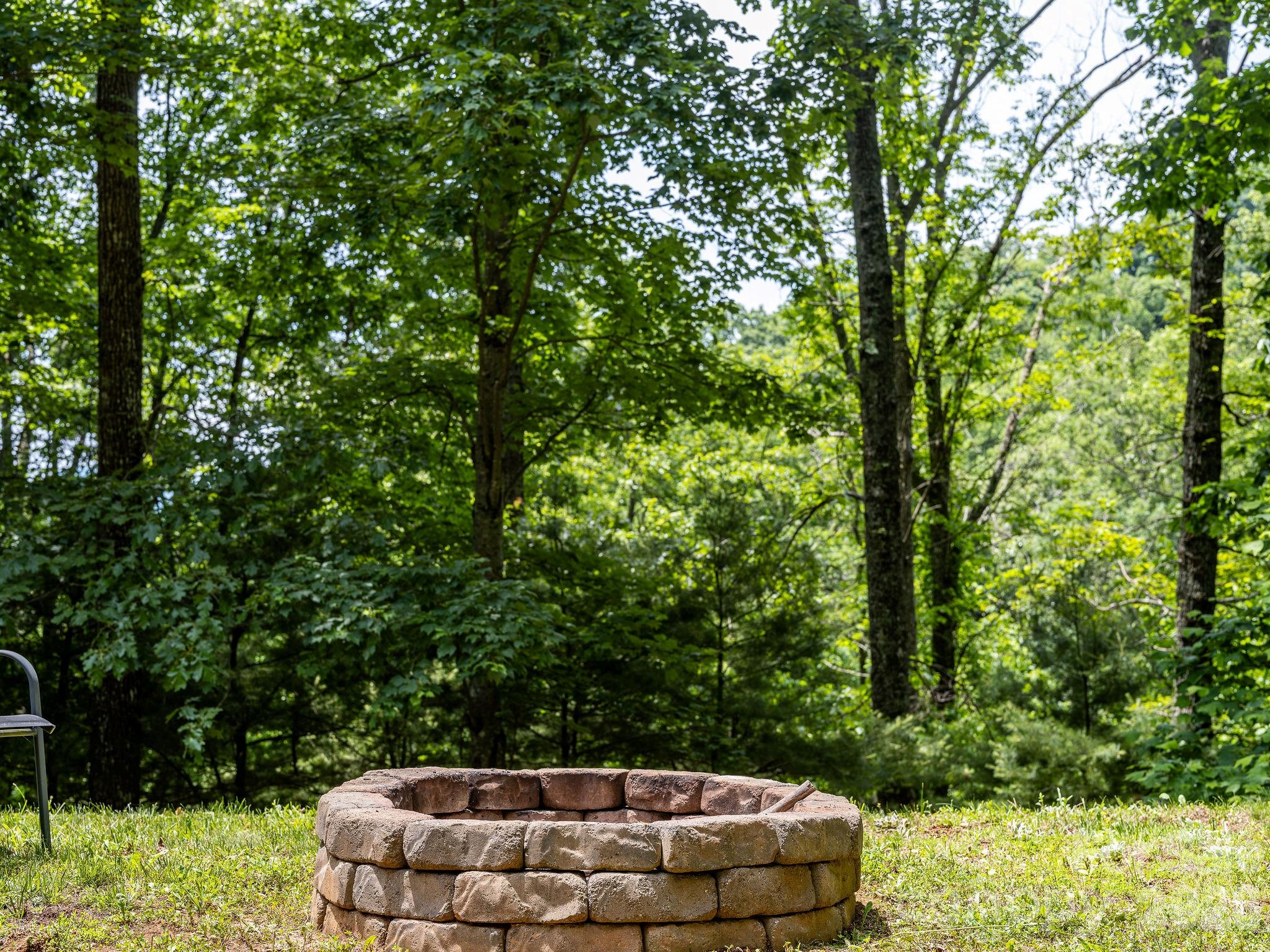 174 deep woods Trail
