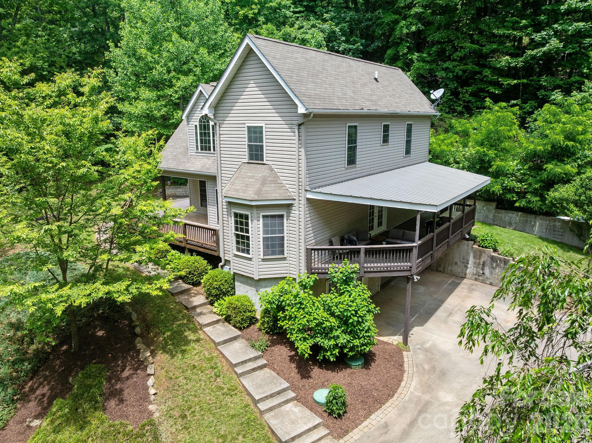 174 deep woods Trail