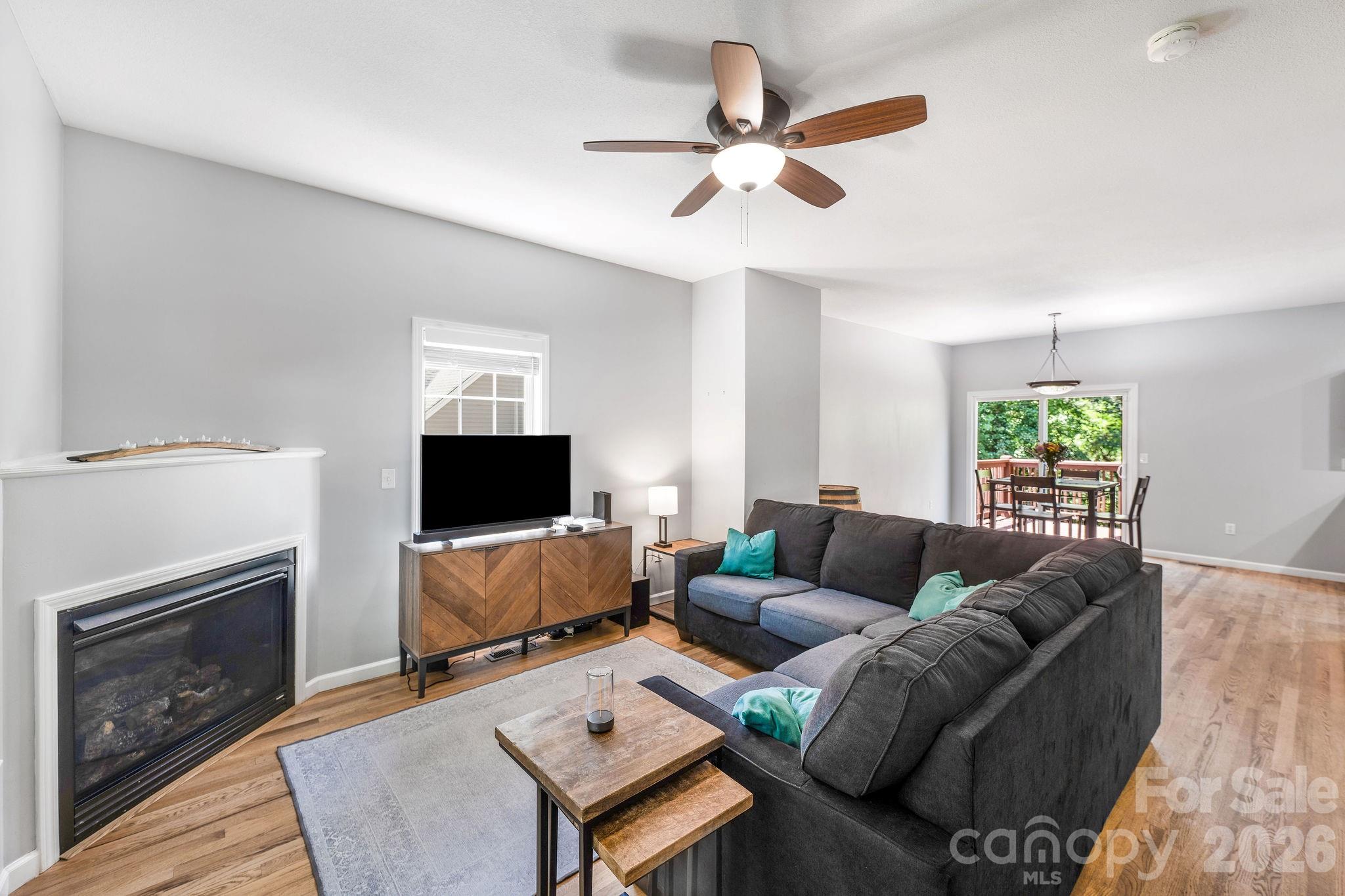 19 Oakcrest Place