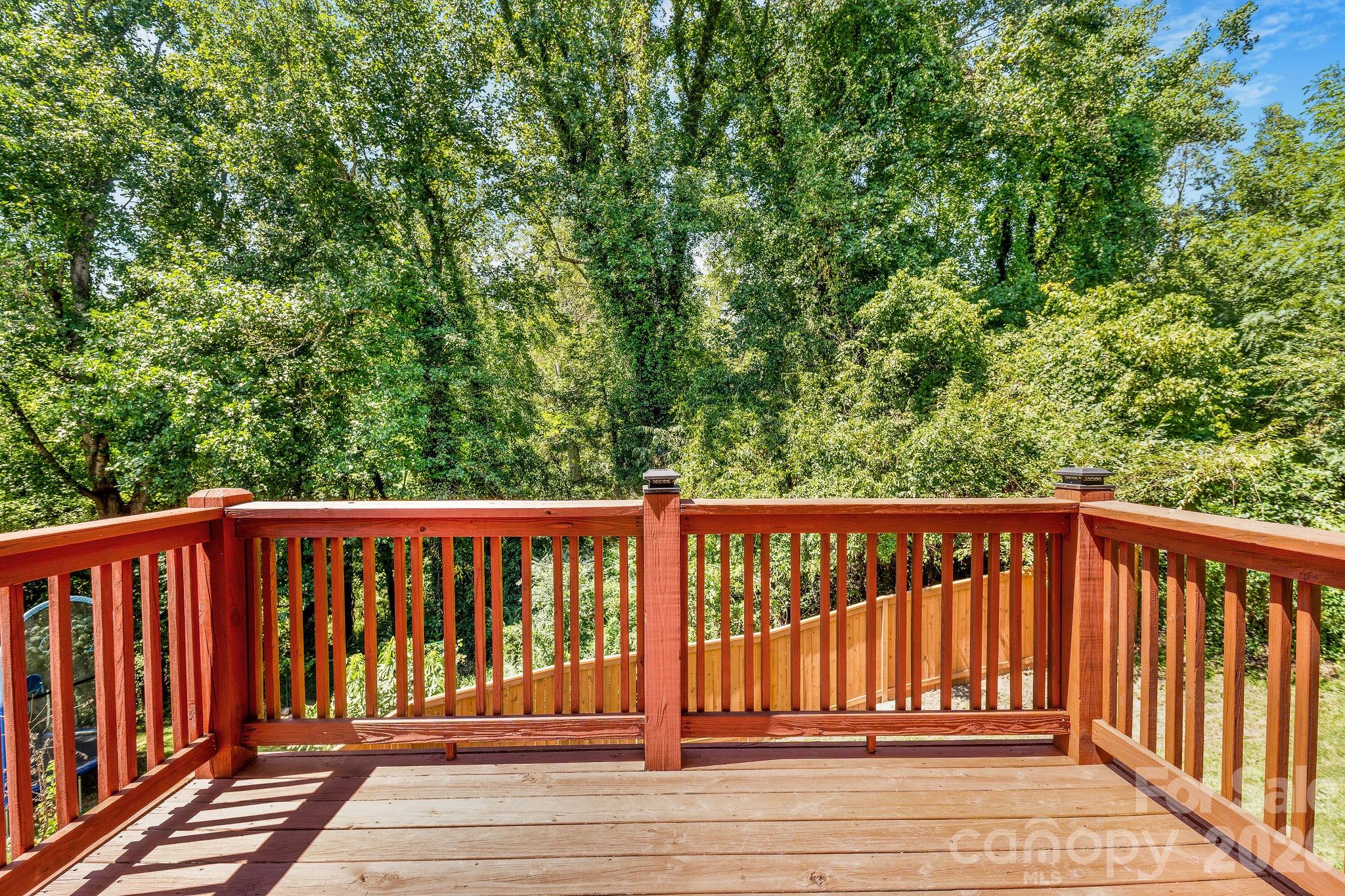 19 Oakcrest Place