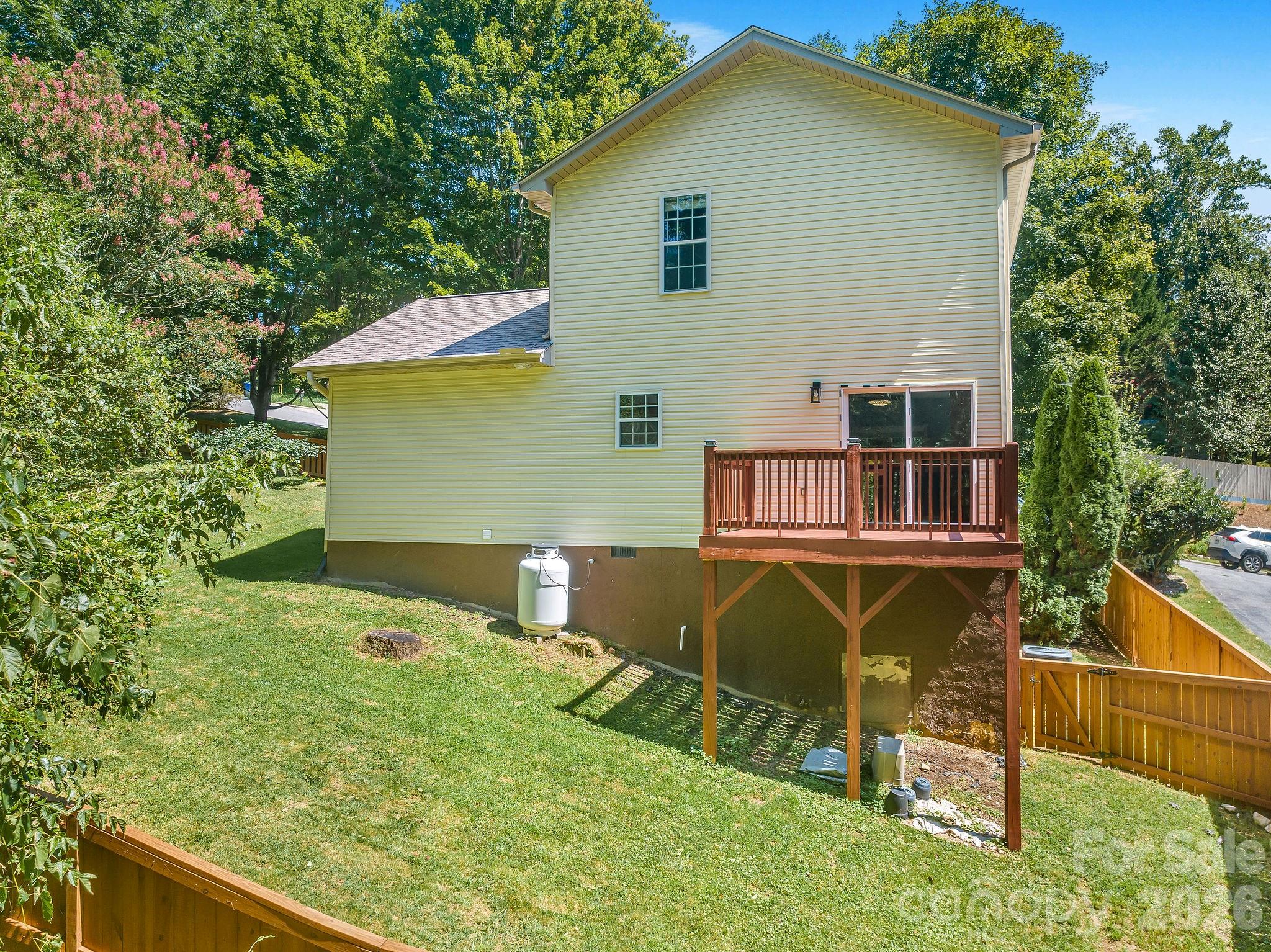 19 Oakcrest Place