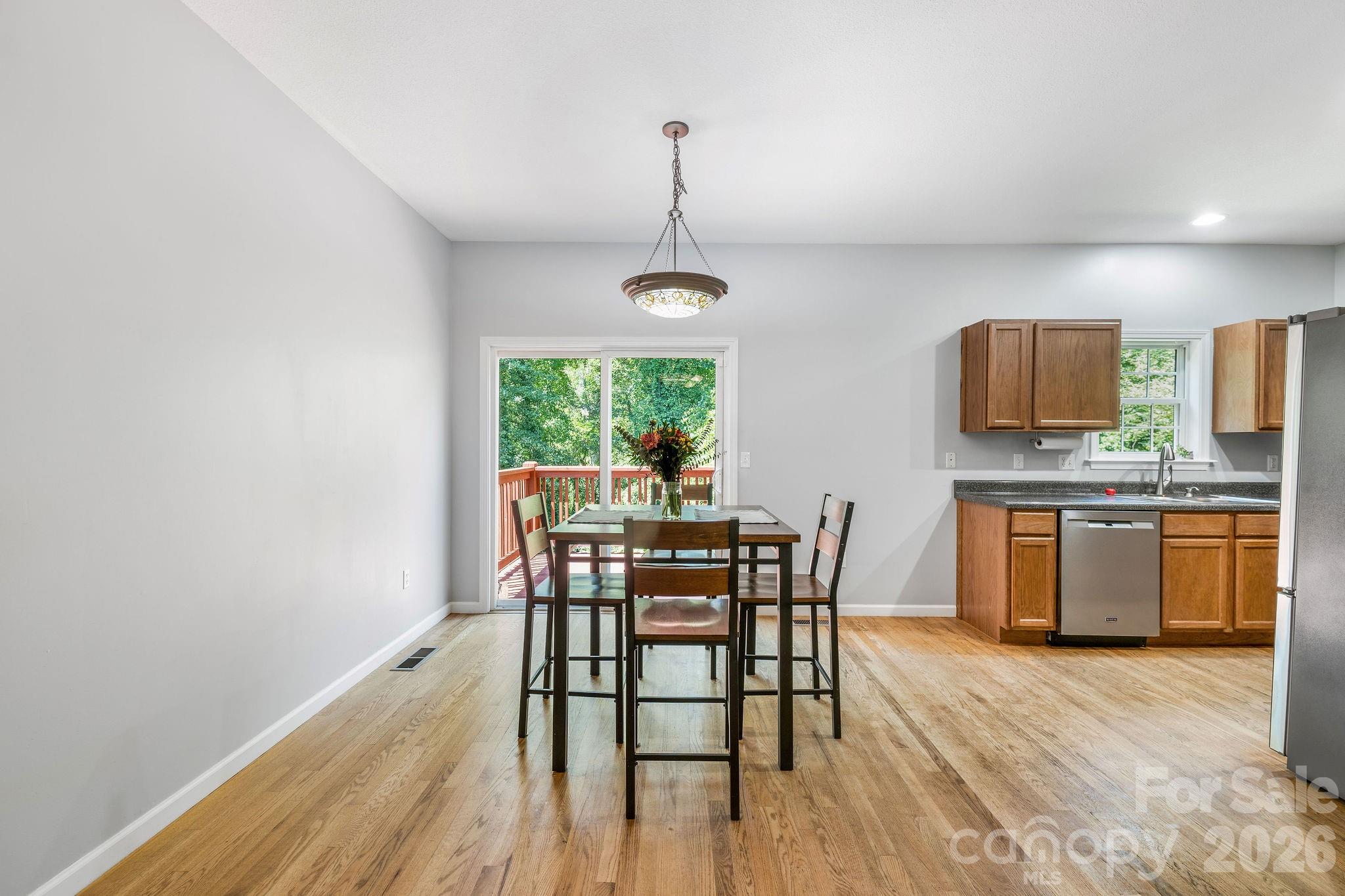 19 Oakcrest Place