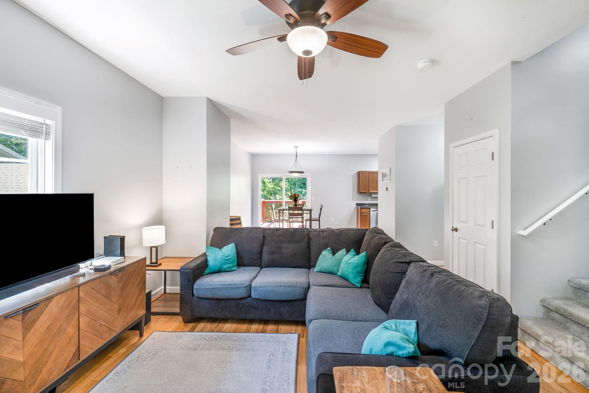 19 Oakcrest Place