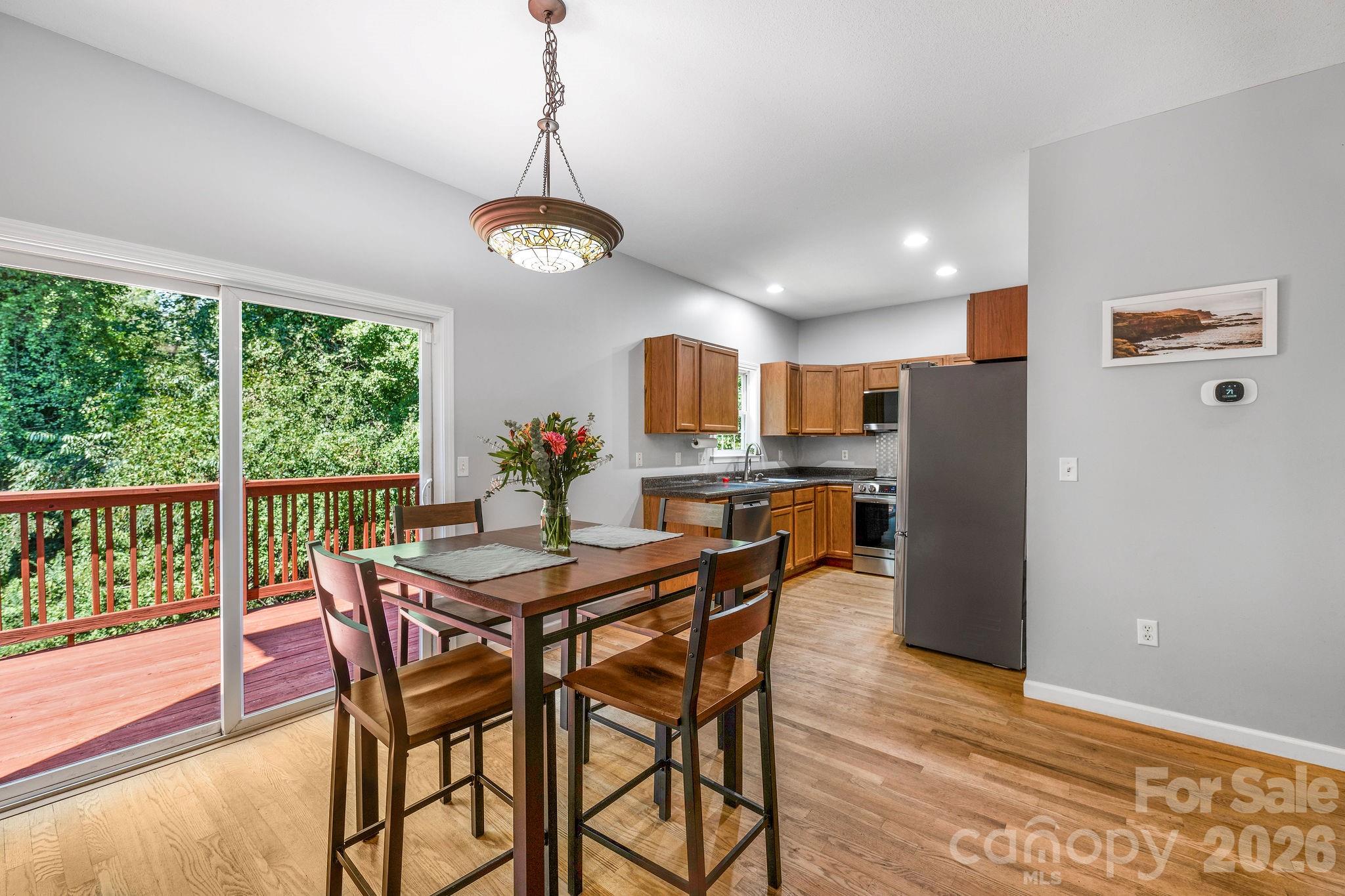 19 Oakcrest Place