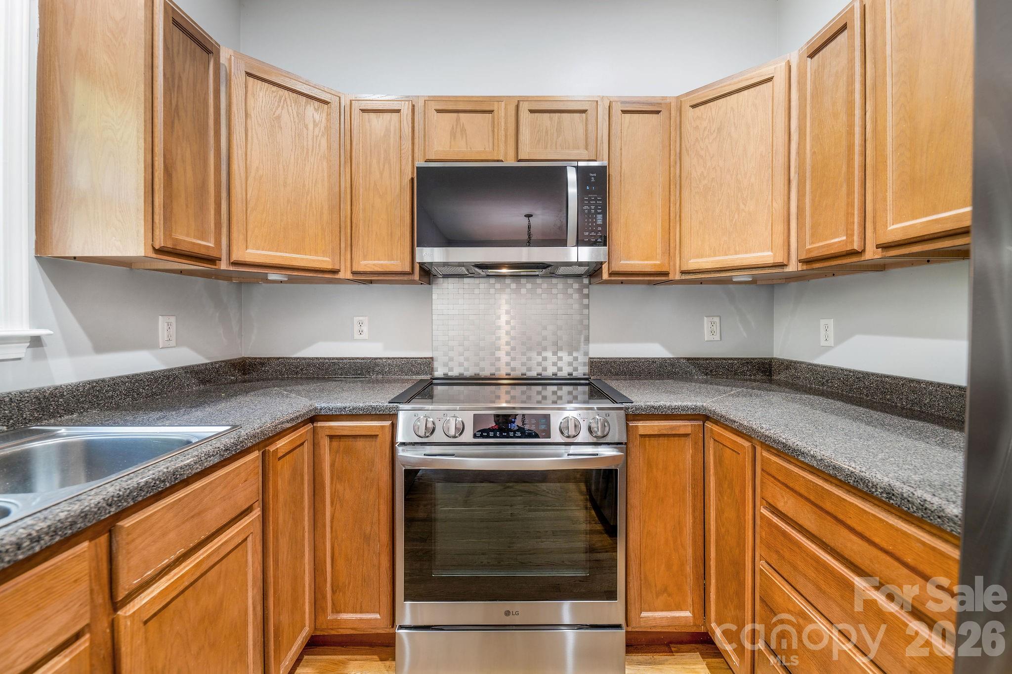 19 Oakcrest Place