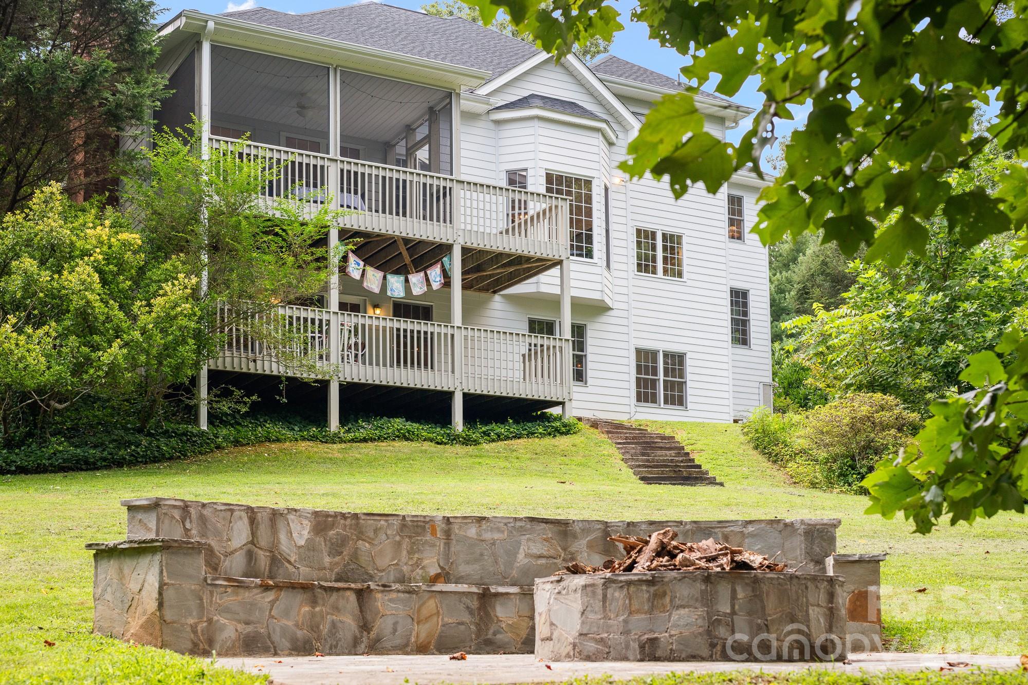 210 Clear Vista Circle