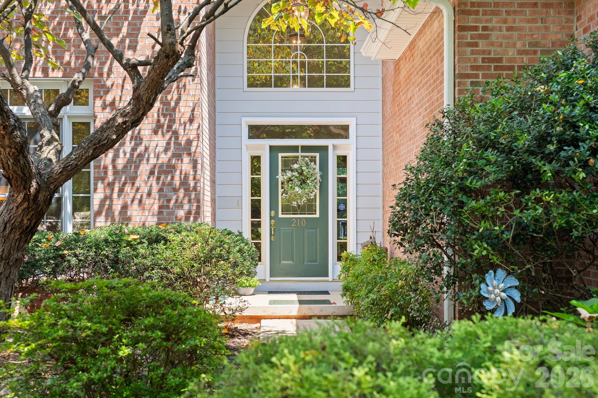 210 Clear Vista Circle