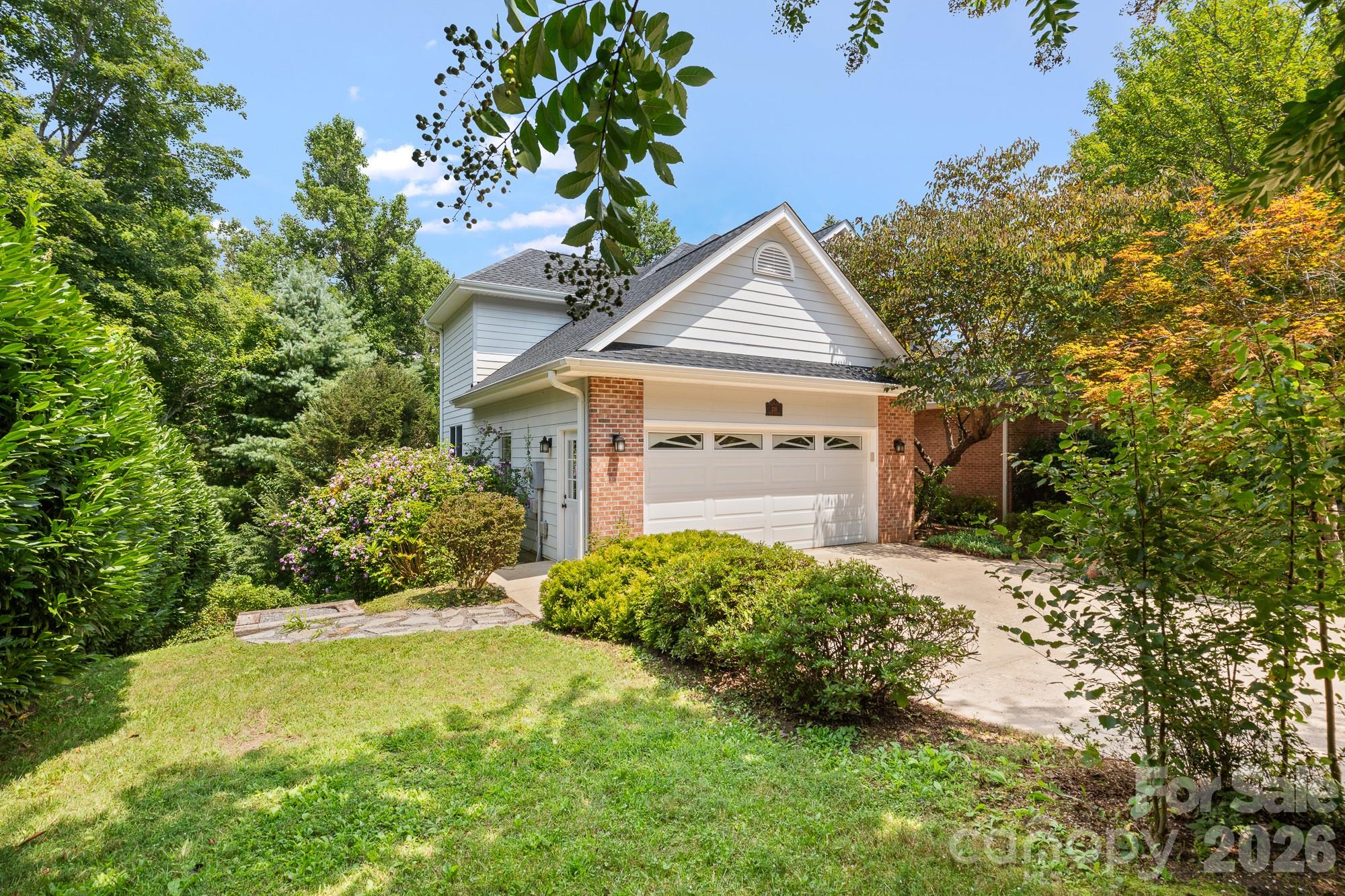 210 Clear Vista Circle