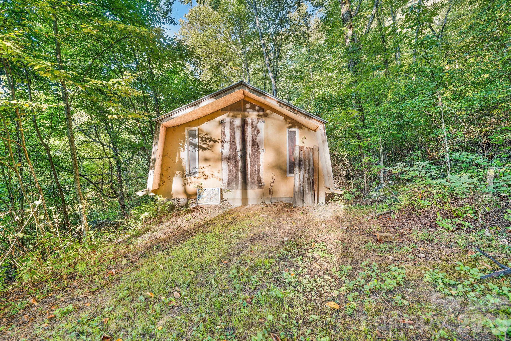 74 Lanzi Ledge Road
