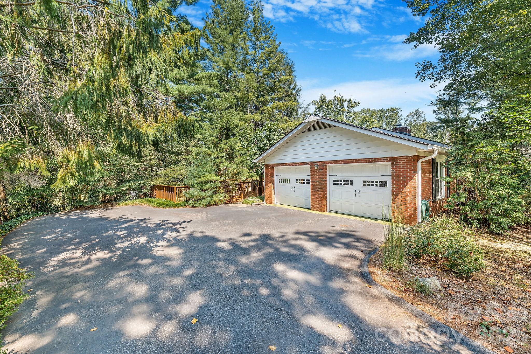 1 Pheasant Ridge Drive