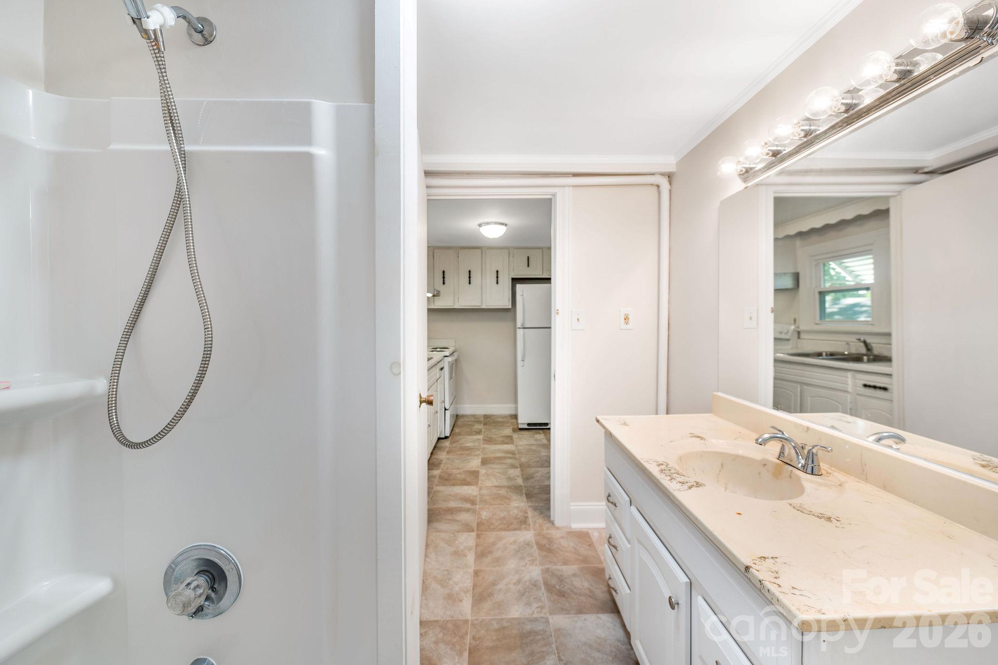 8 Maple Crescent Street