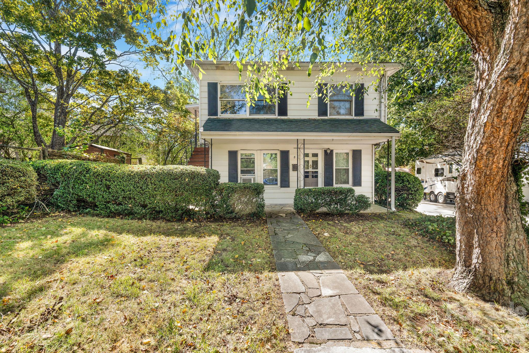 8 Maple Crescent Street
