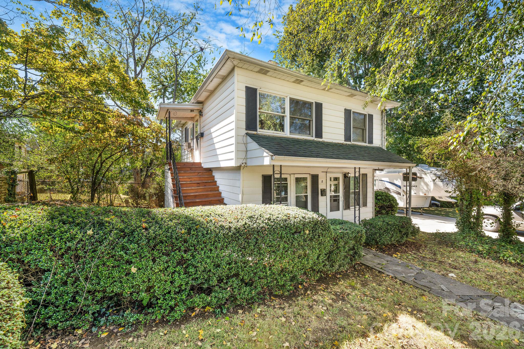 8 Maple Crescent Street
