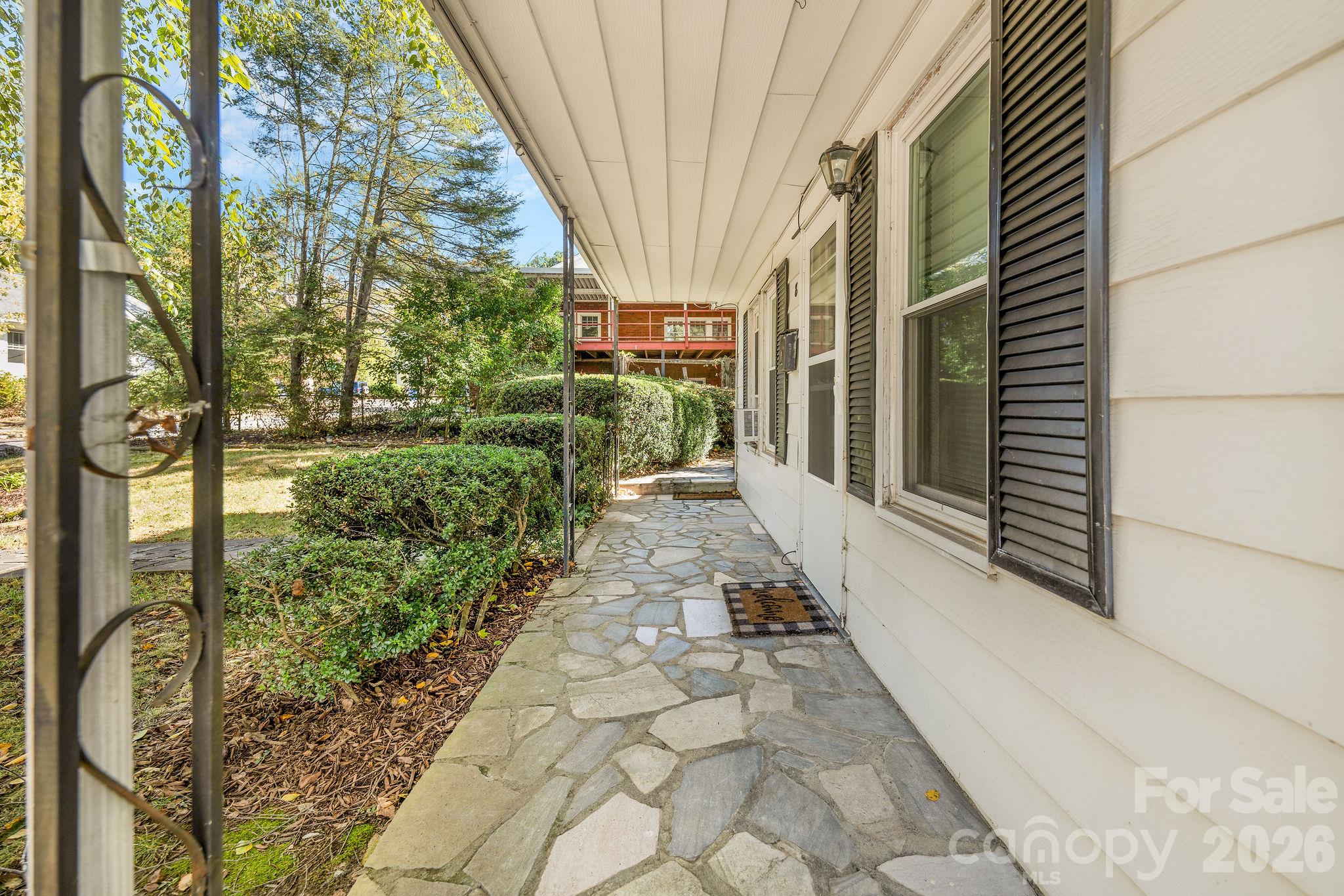 8 Maple Crescent Street