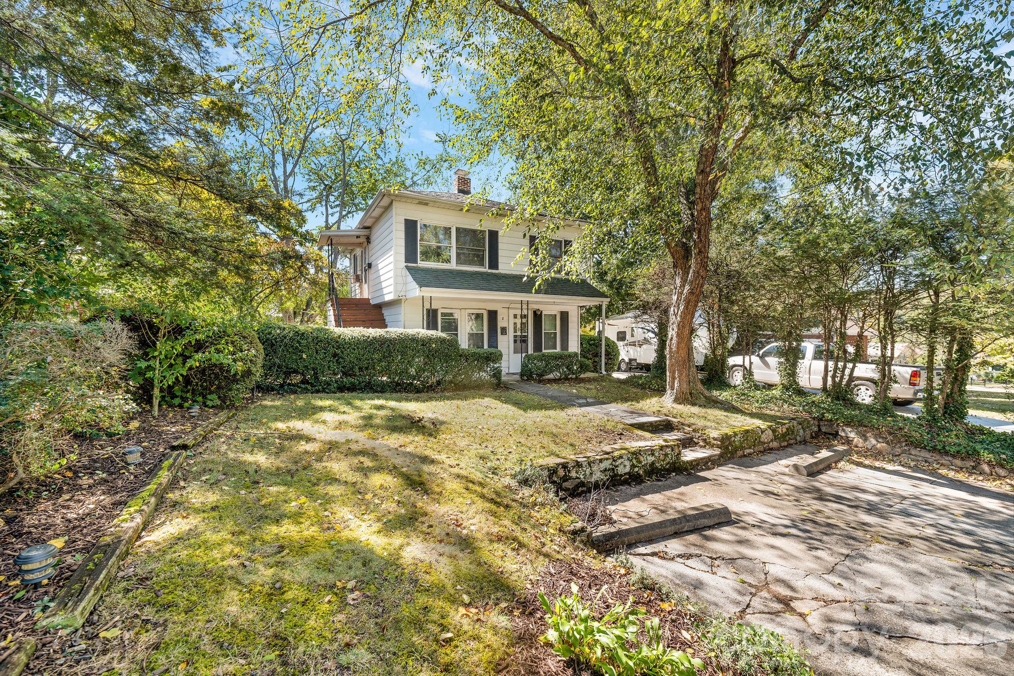 8 Maple Crescent Street