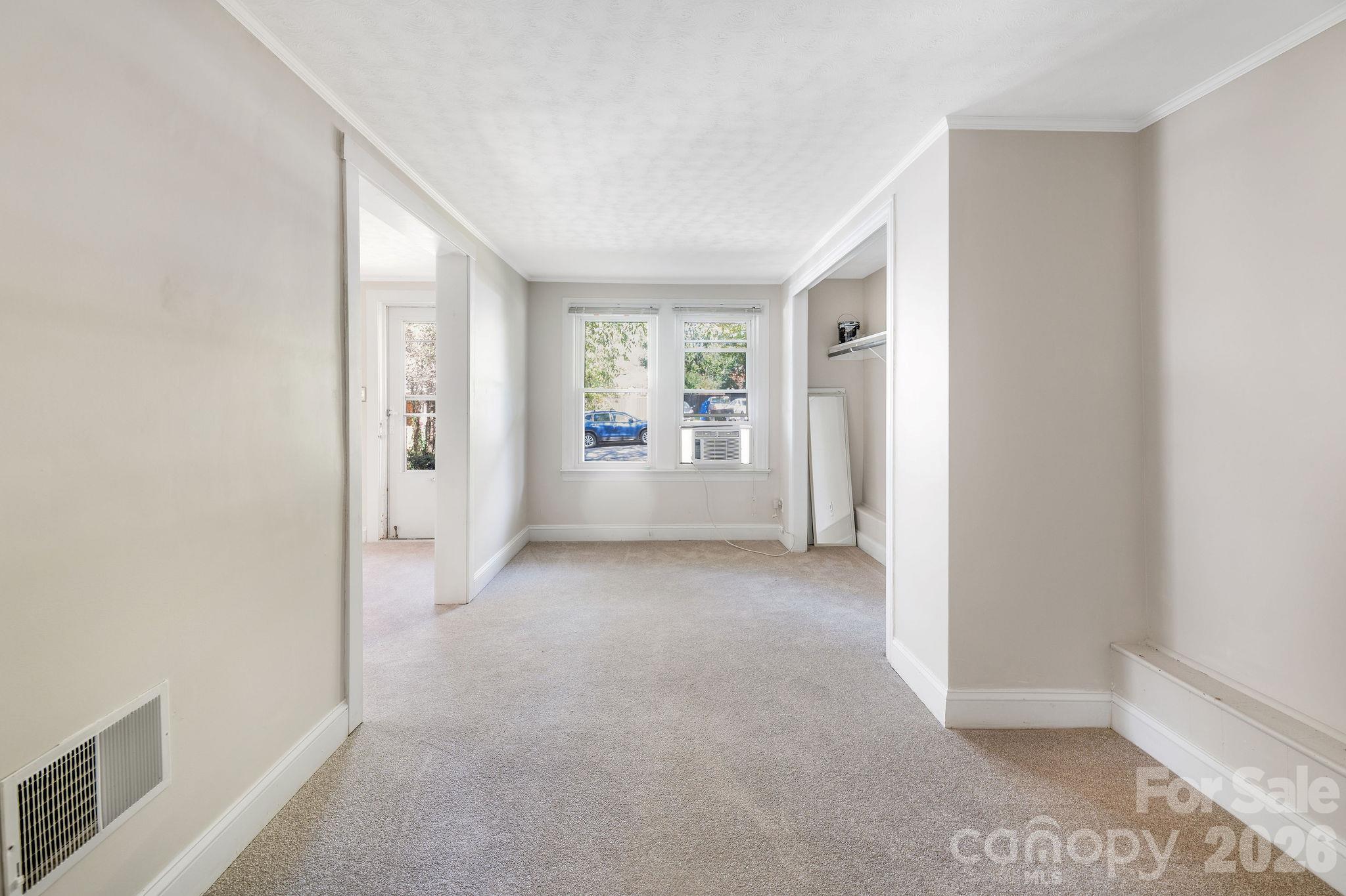 8 Maple Crescent Street