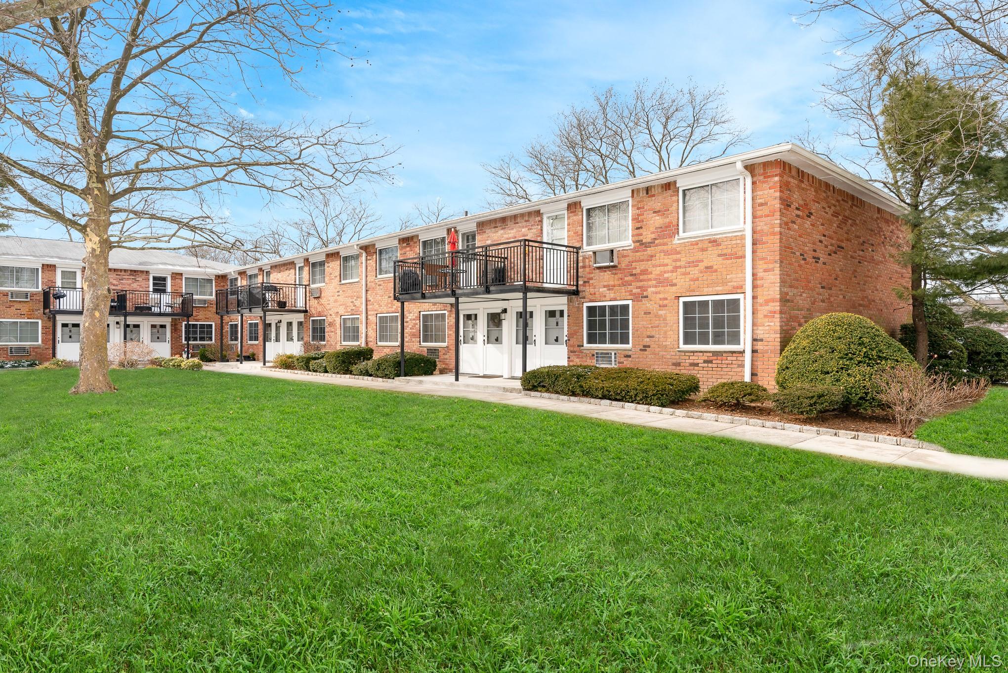 1233 Melville Road Unit: 60