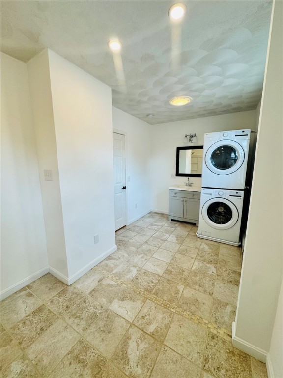 25 Towanda Drive 2