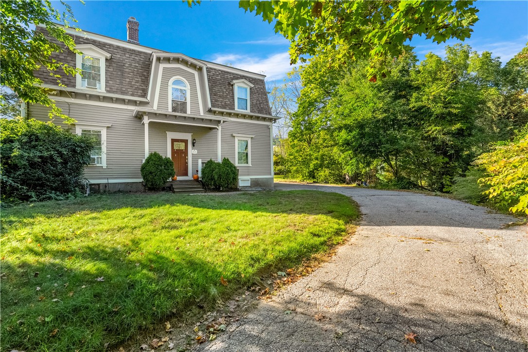 563 Putnam Pike