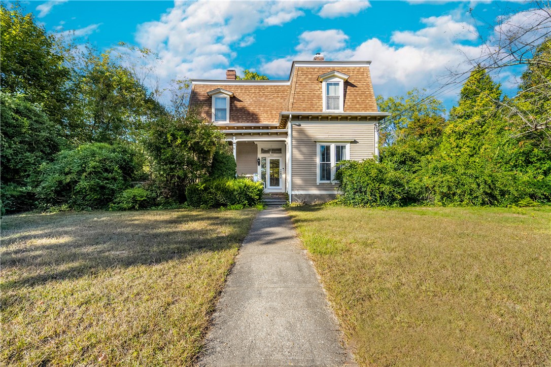 563 Putnam Pike
