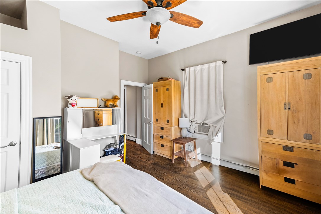 563 Putnam Pike