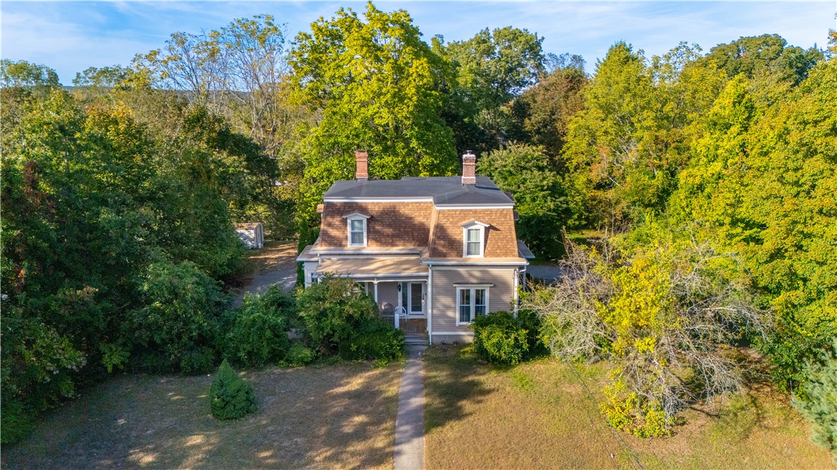 563 Putnam Pike