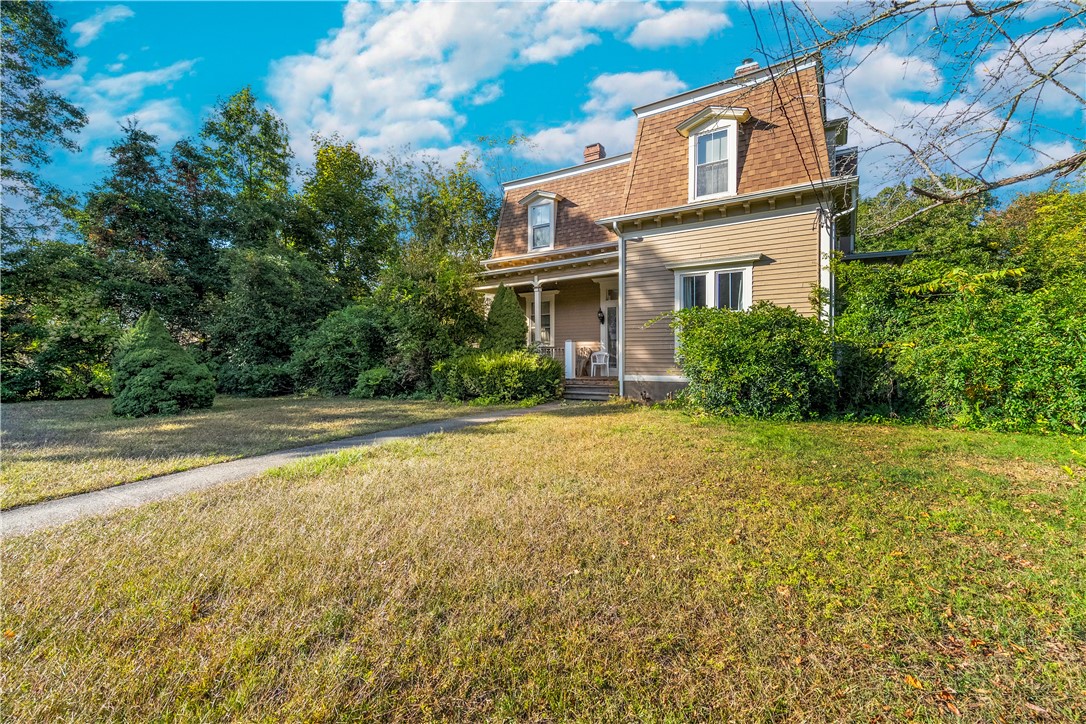 563 Putnam Pike