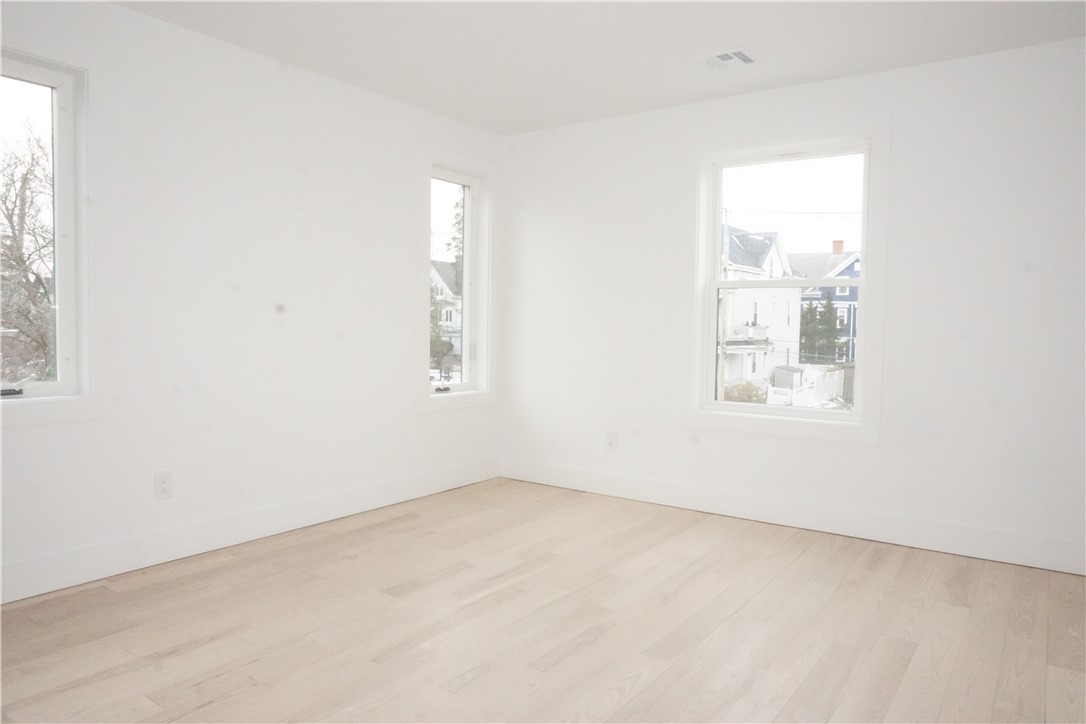 1232 Narragansett Boulevard