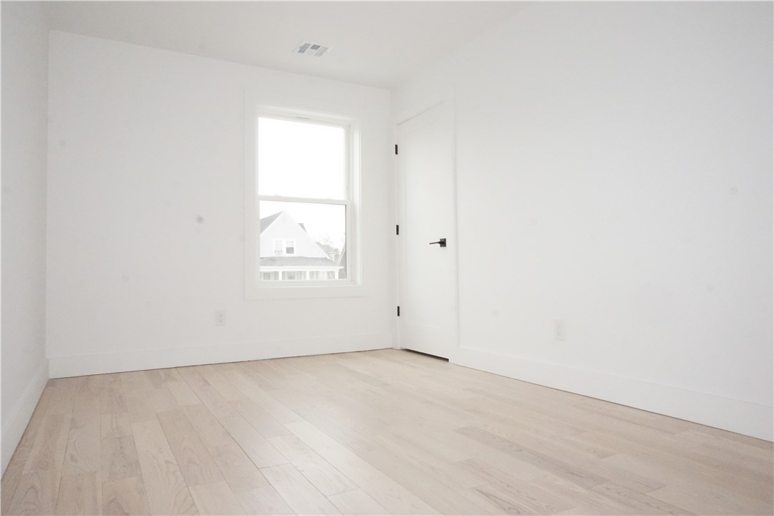 1232 Narragansett Boulevard