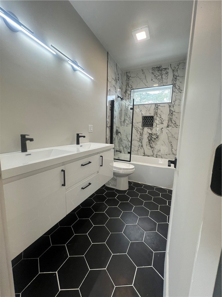 152 Colonial Road 152