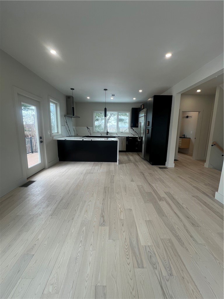 152 Colonial Road 152