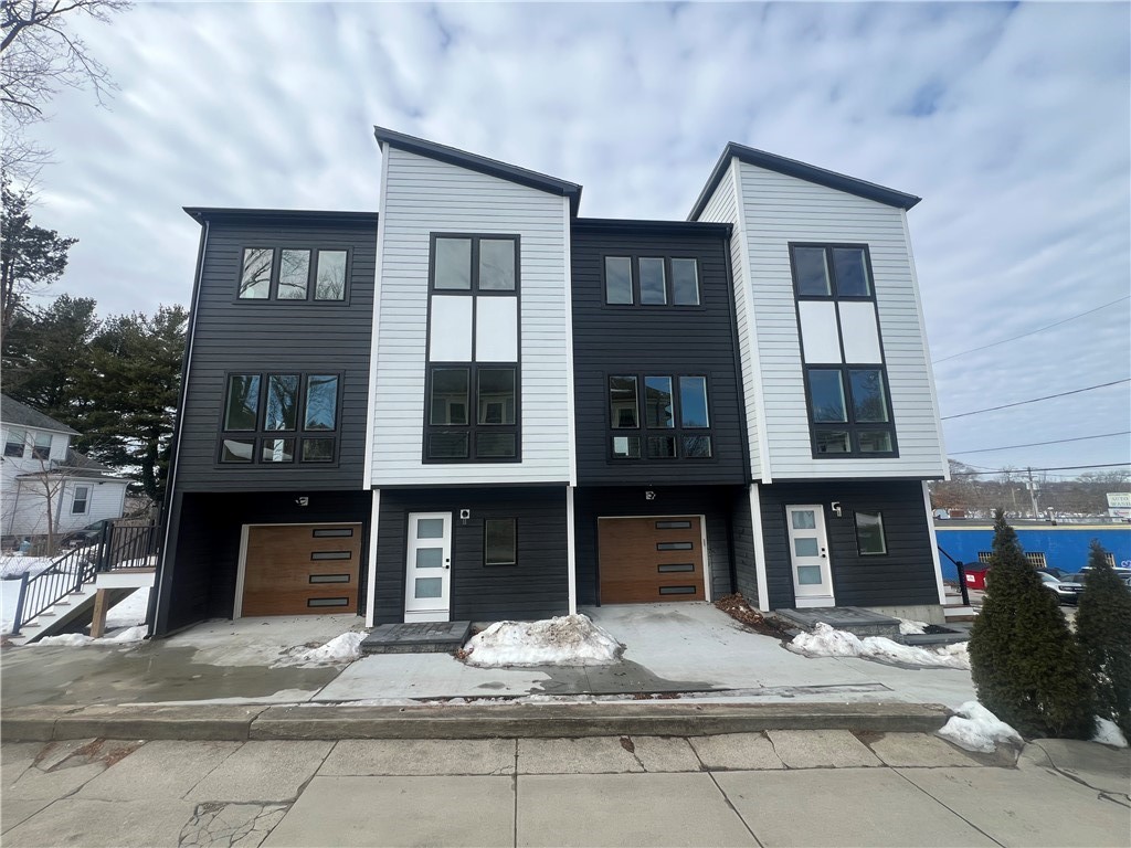 152 Colonial Road 152