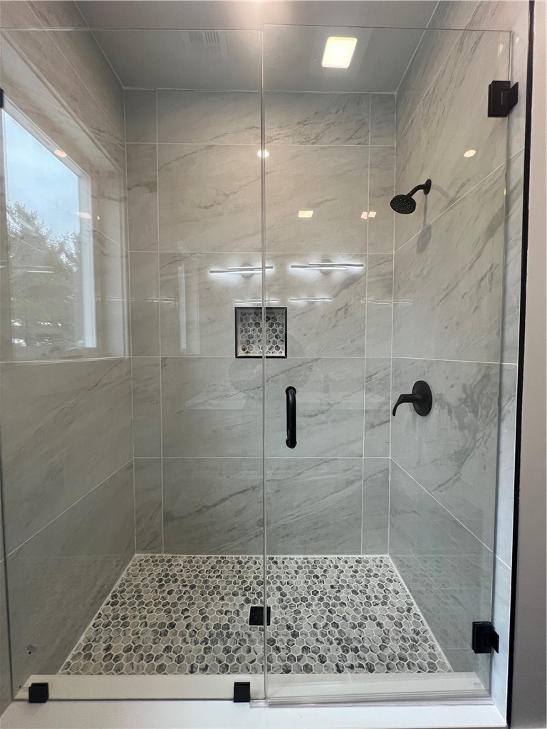 152 Colonial Road 152