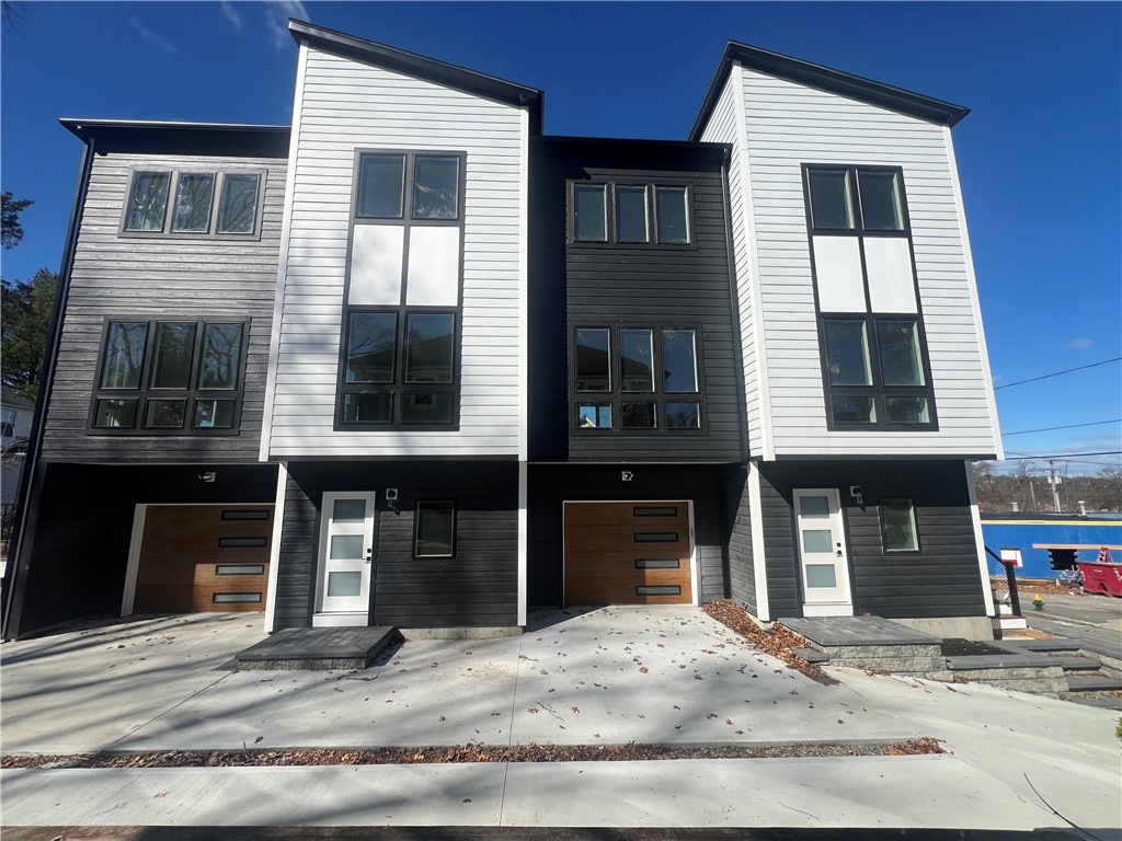 152 Colonial Road 152