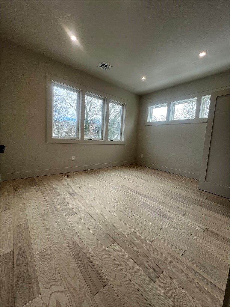 152 Colonial Road 152