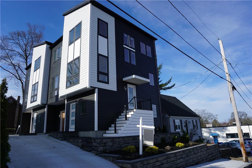 152 Colonial Road 152