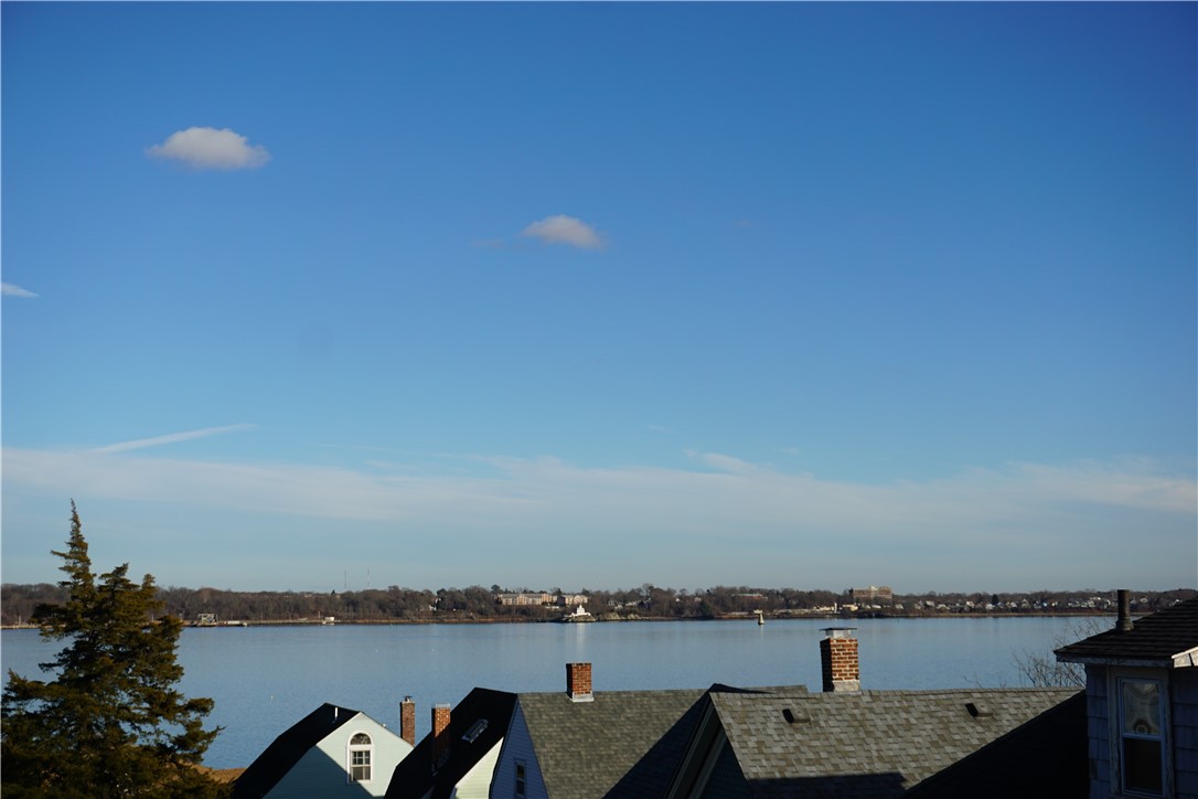 1232 Narragansett Boulevard