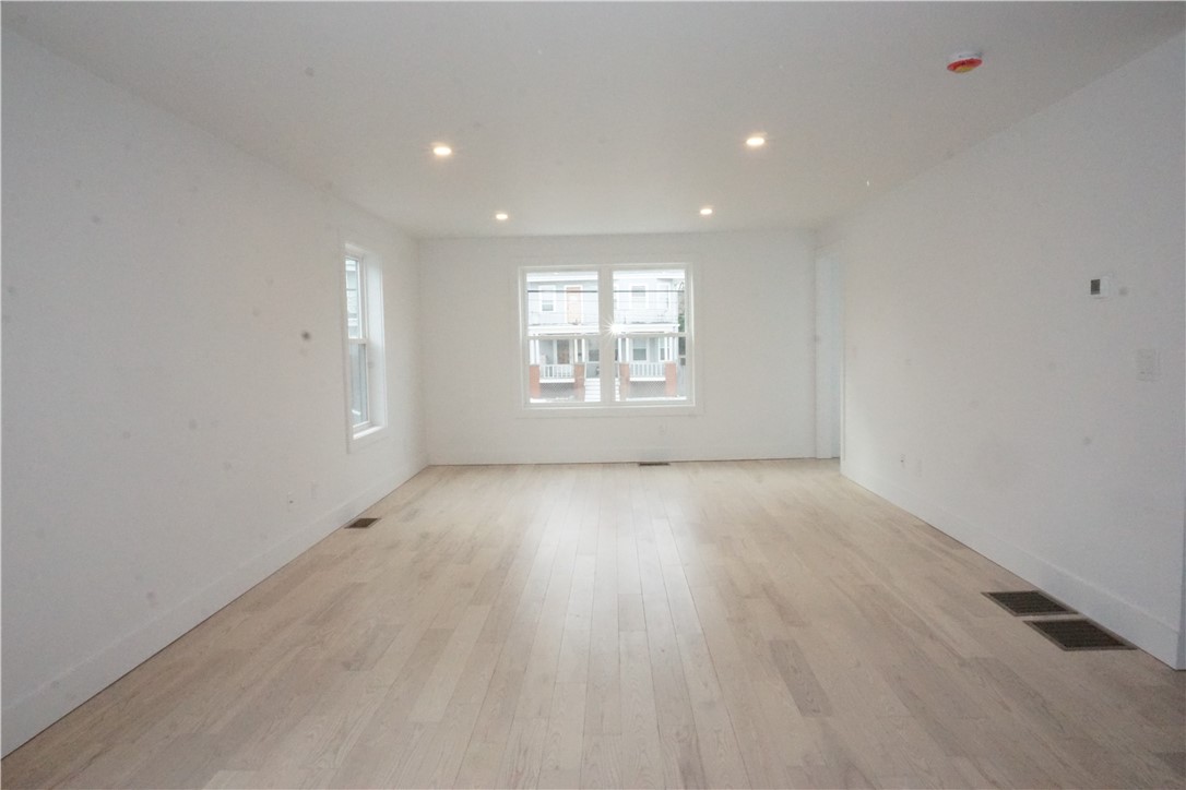 1232 Narragansett Boulevard