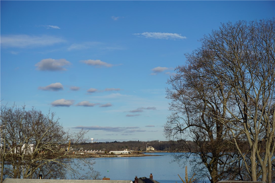 1232 Narragansett Boulevard