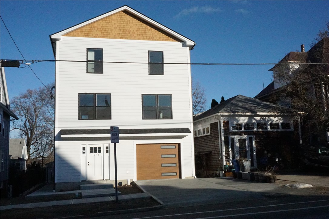 1232 Narragansett Boulevard