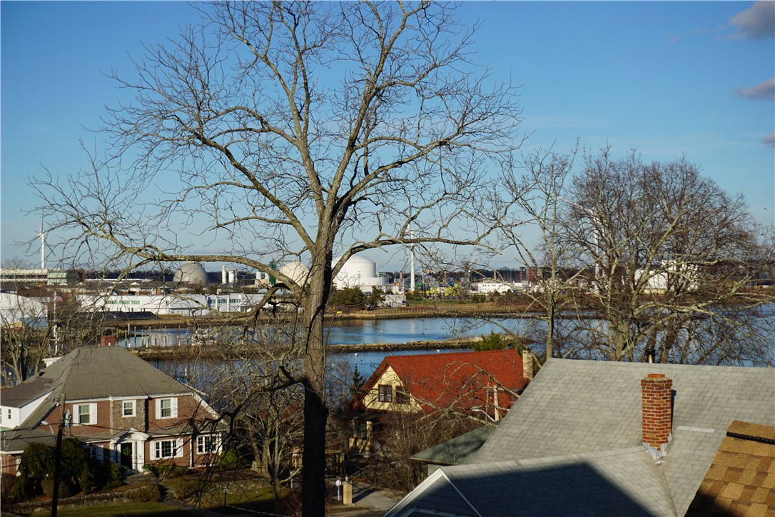 1232 Narragansett Boulevard