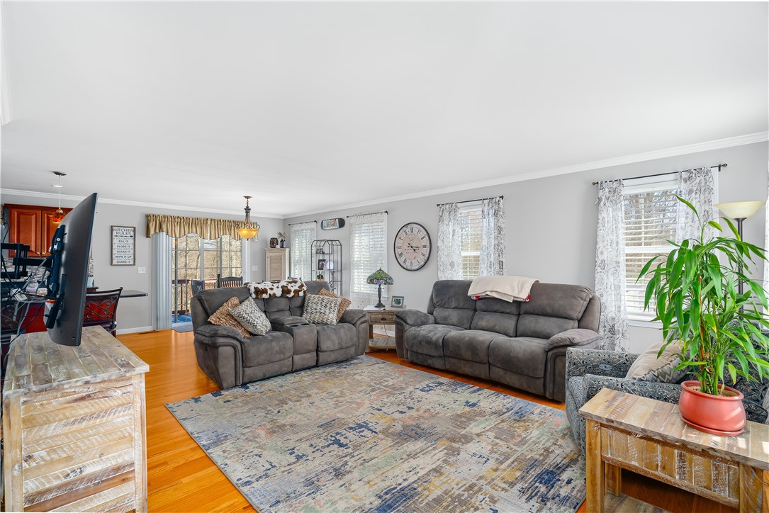 435 Cottrell Road