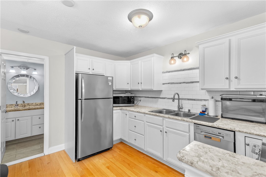 4430 Post Road E65