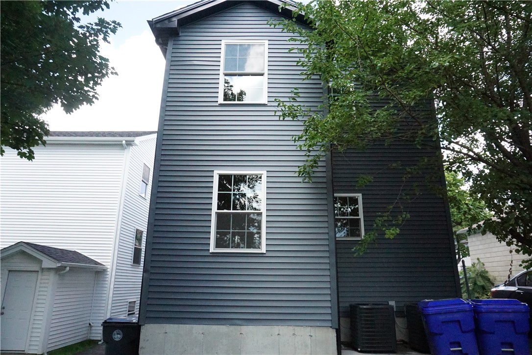 13 Benton Street