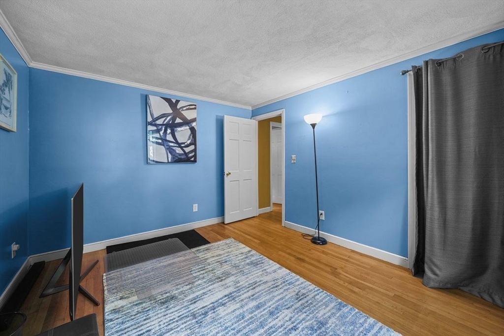 54 Everett