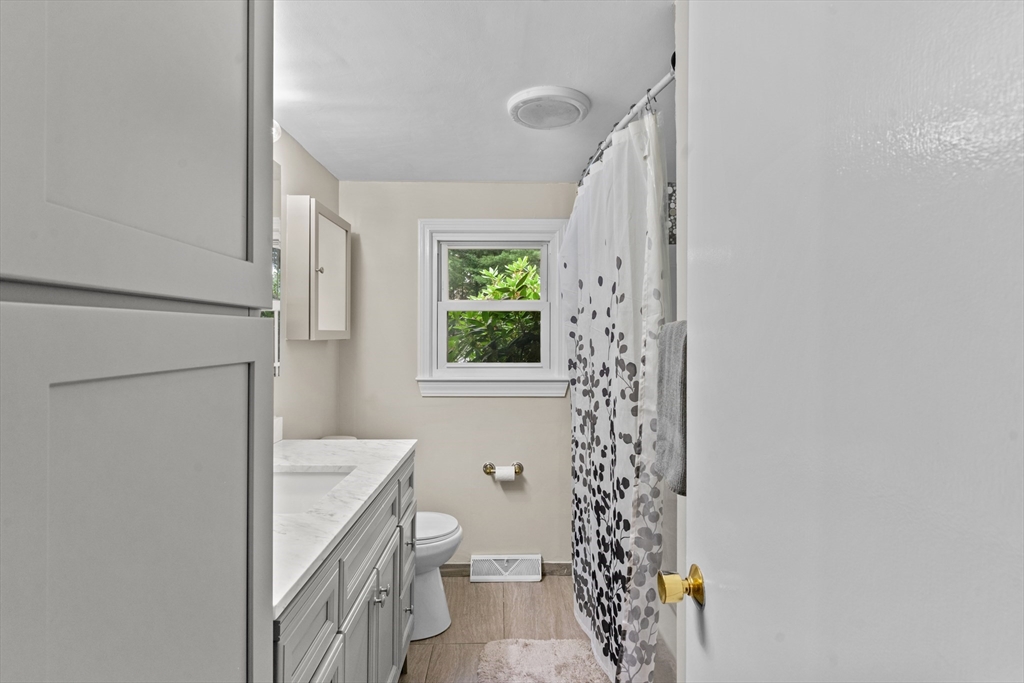 5 Black Pond Road