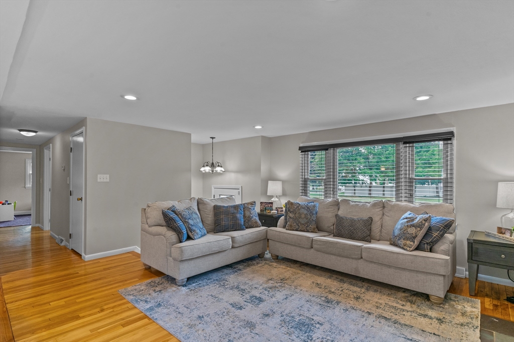 5 Black Pond Road
